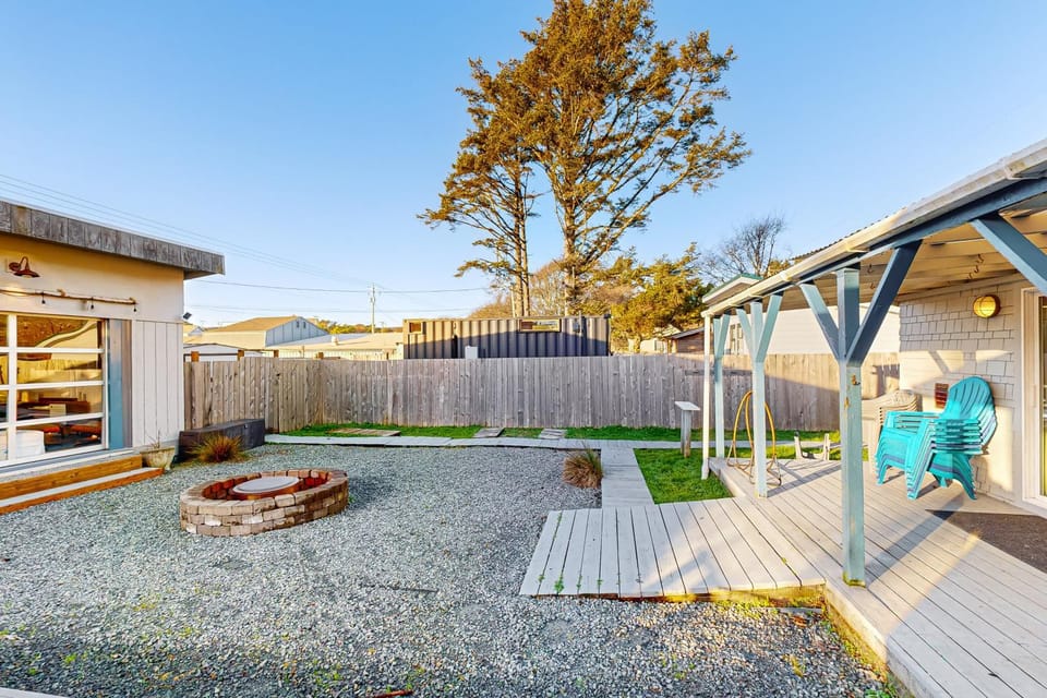Rockaway Beach Villa House in Rockaway Beach