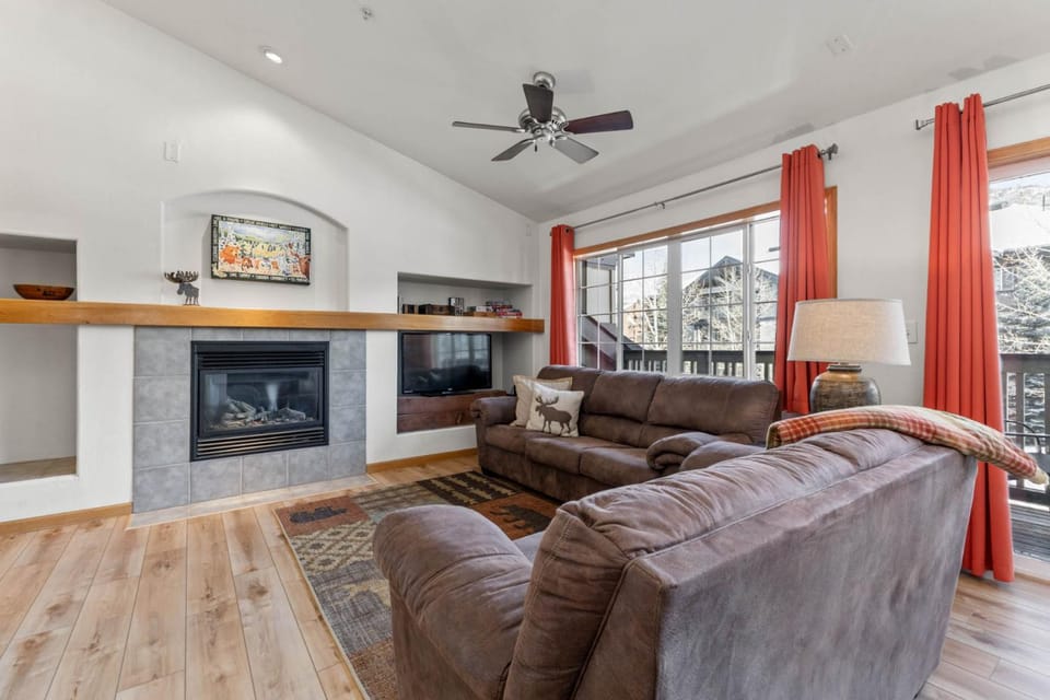 Good Quality, Convenient Location, Great Prices House in Steamboat Springs