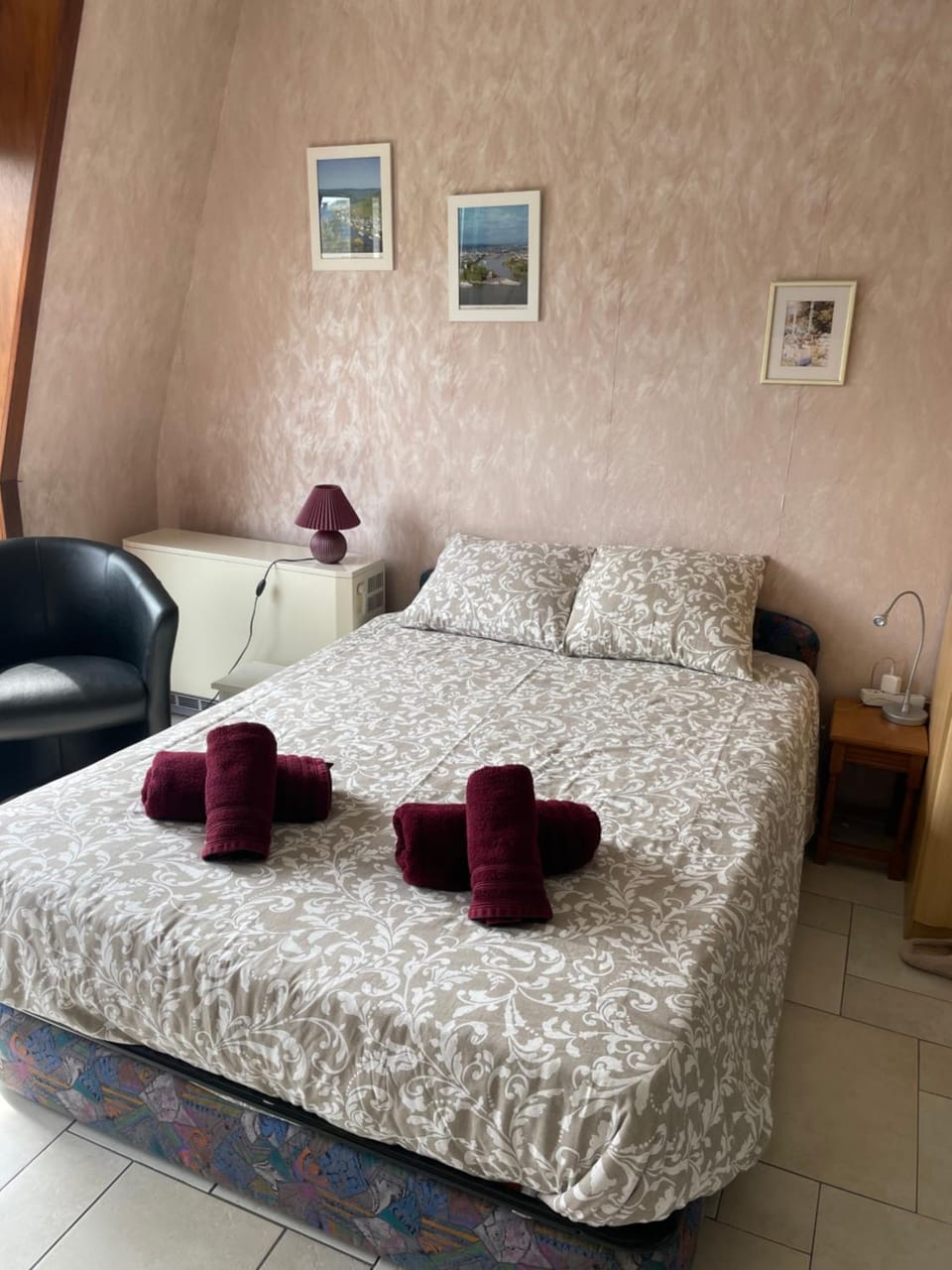 Studio White Chateau met parking en zonnig balkon Apartment in De Panne