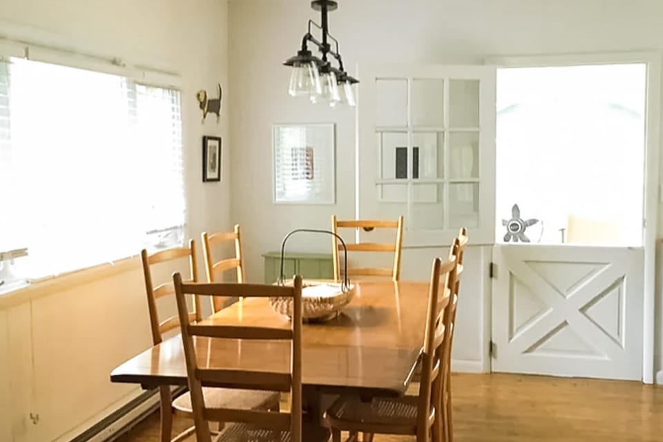 Steps to Beach & Lake Michigan! Family Retreat House in Chikaming Township