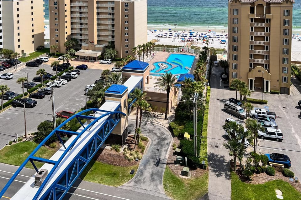 Crystal Tower 1107 Apartment in West Beach