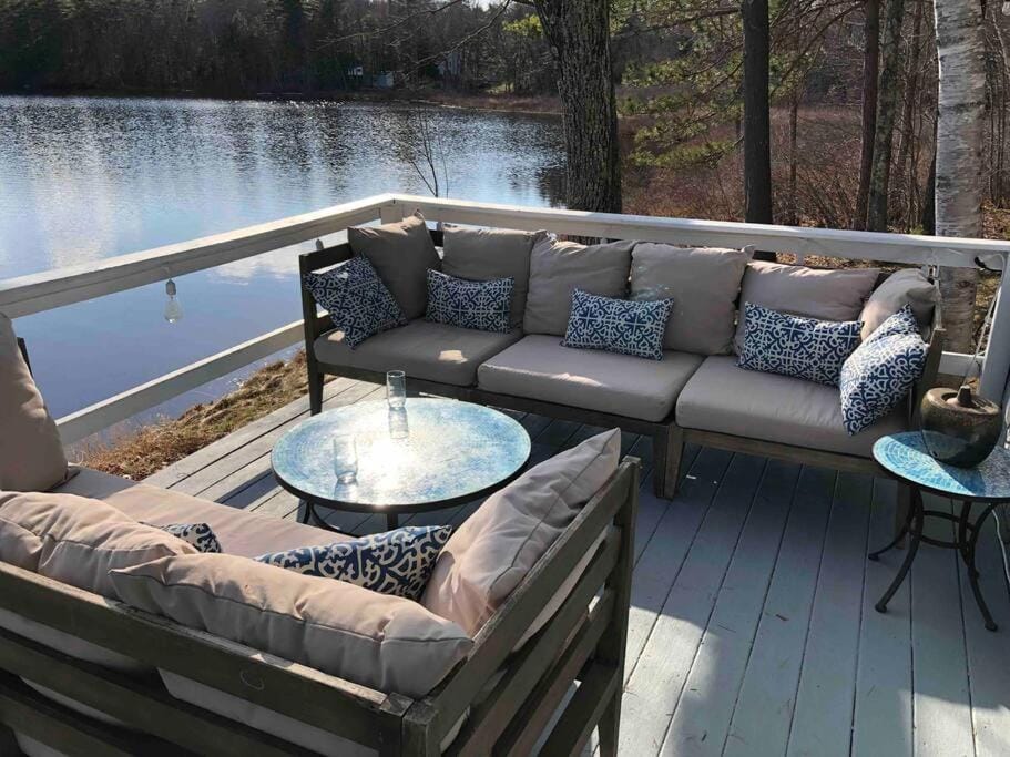 Balcony/Terrace, Seating area, Lake view