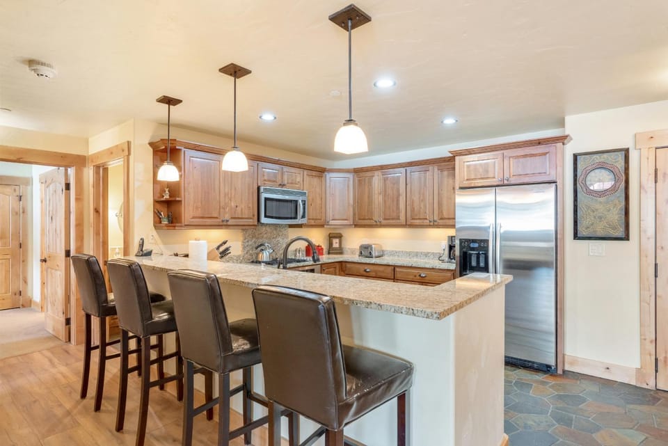 Outdoor Pools and Hot Tubs, Air Conditioning, Washer & Dryer In Unit, Ski Mountain Views House in Steamboat Springs