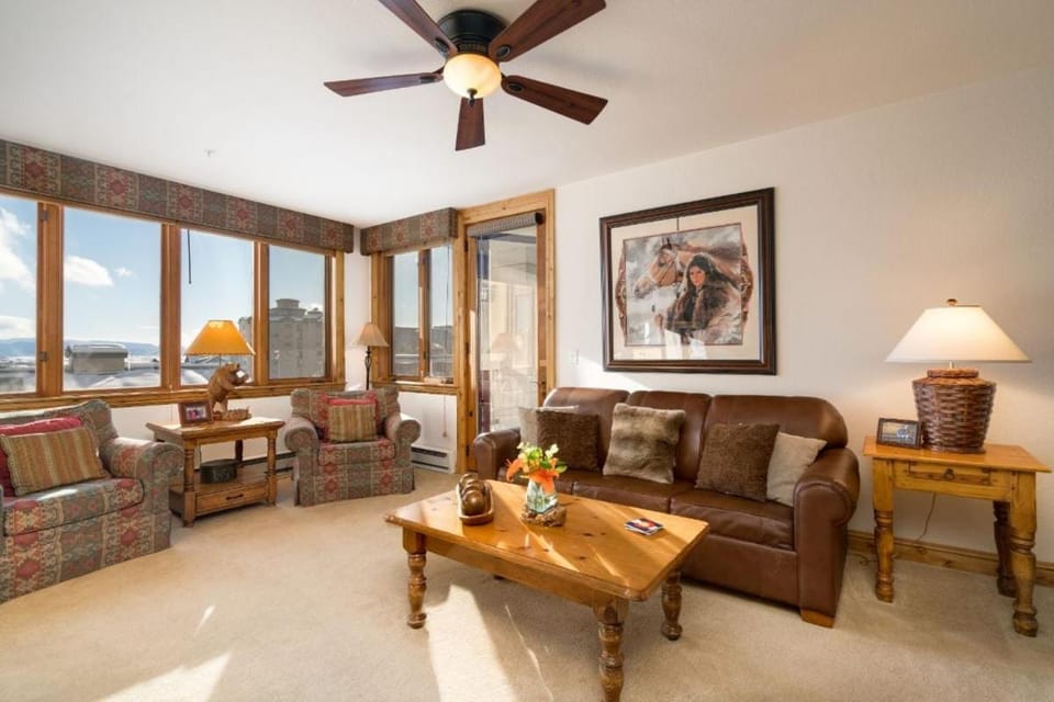 Pool and Hot Tubs, Private Washer & Dryer, Creekside Base Area Location House in Steamboat Springs