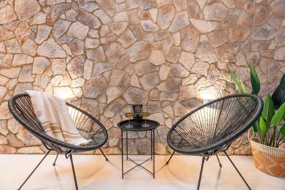 Charming Boho Haven - Luxurious Escape in Thisseio 3 Apartment in Athens