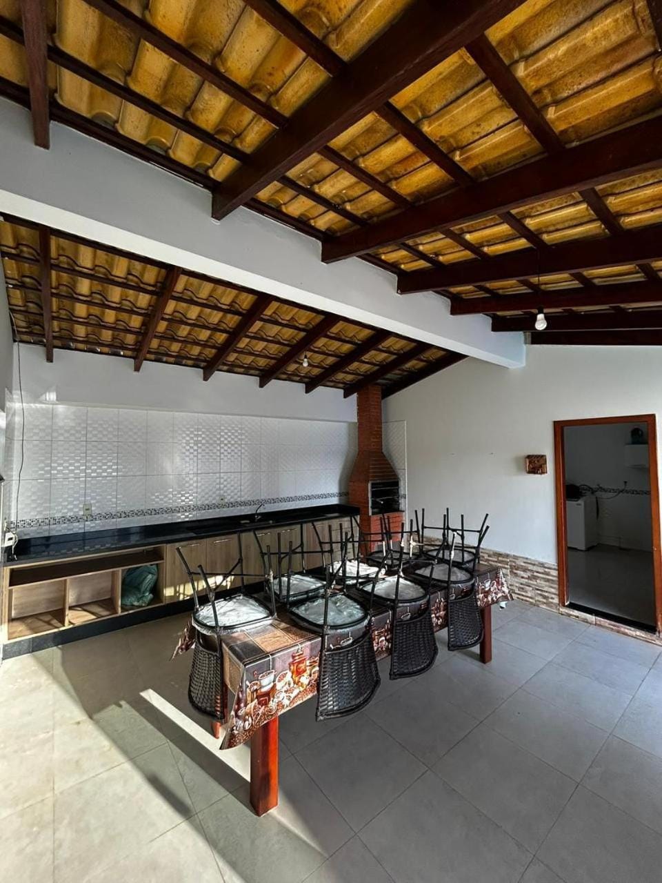 Seating area, Dining area