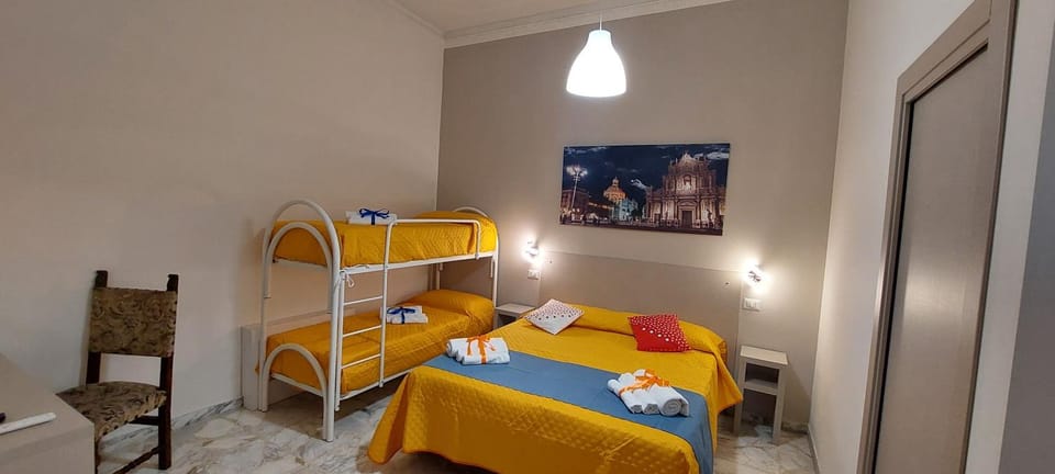 Bed, Bedroom, bunk bed