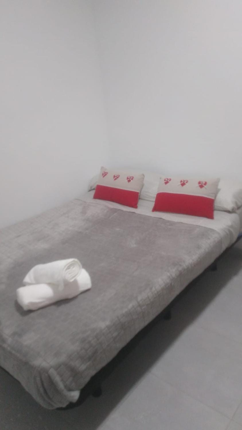 Estudio encantador cerca del carrefour rosaleda 1 Apartment in Malaga