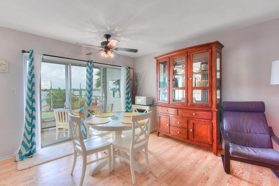 Bay Watch #3 - Weekly Beach Rental Apartment in Clearwater Beach