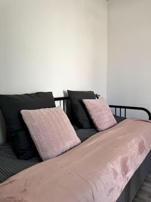 Bed, Living room, Seating area