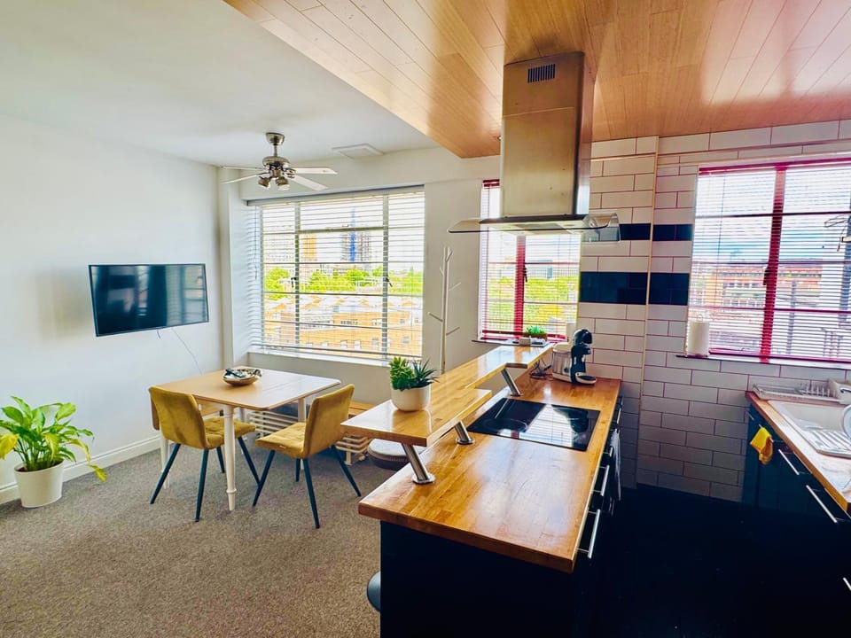Living room, Dining area, kitchen