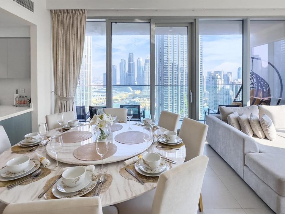 Incredible View - Fountain show - 4BR - PS5 and Games Apartment in Dubai