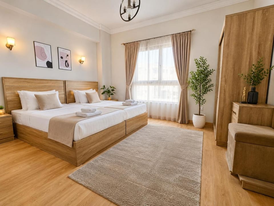 Spacious Premium Royal-Style near Waterway-Garden View 25 min to Airport Apartment in New Cairo City