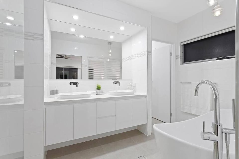 Bliss On Paradise Island Villa in Surfers Paradise