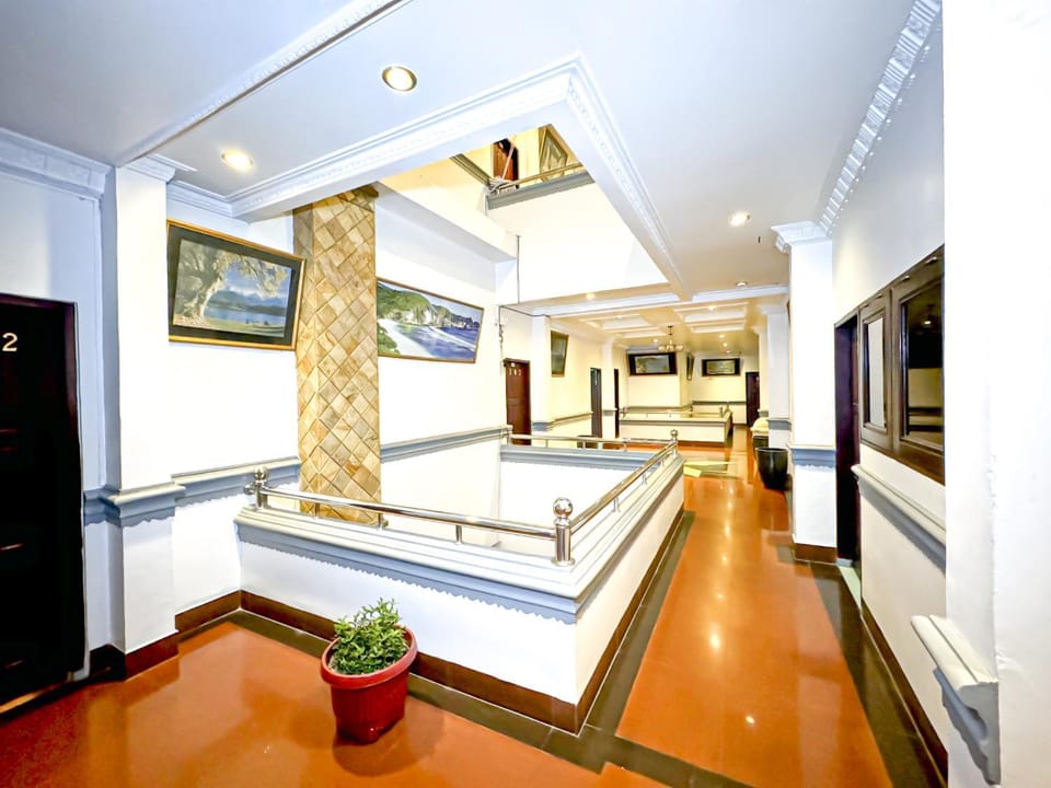 Lobby or reception, Area and facilities