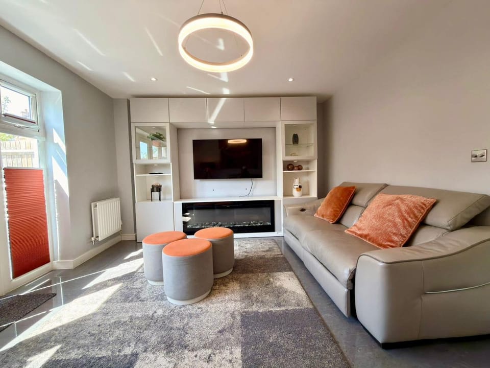 Ideal 4 Bedroomed House in Bicester House in Cherwell District