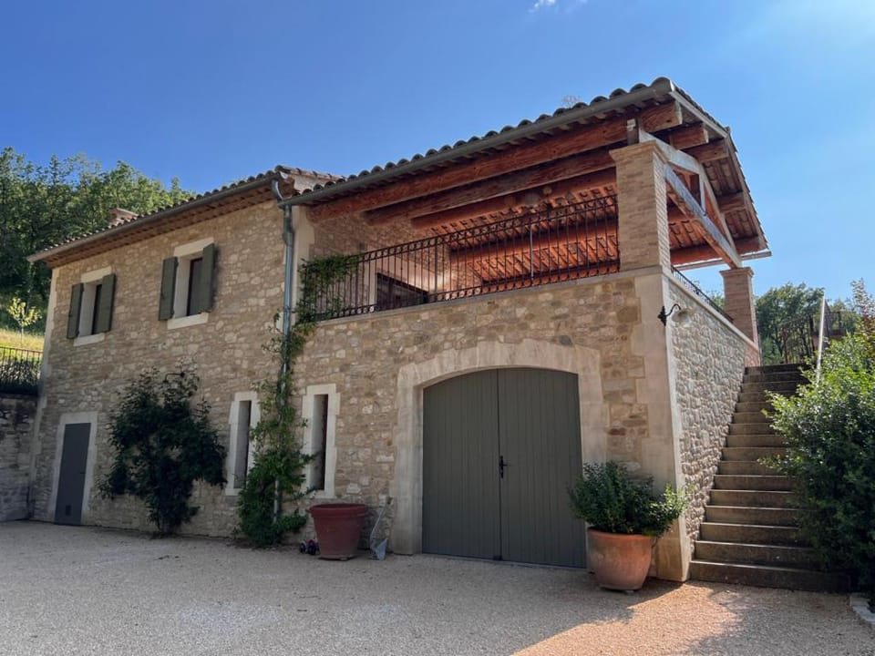 Les Noyers Bed and Breakfast in Provence-Alpes-Côte d'Azur