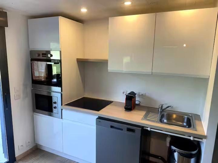 Kitchen or kitchenette, dishwasher, pet friendly, stove