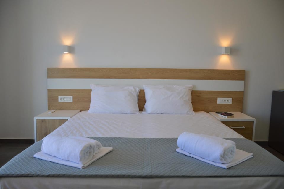 Orfeas Hotel in Pollonia
