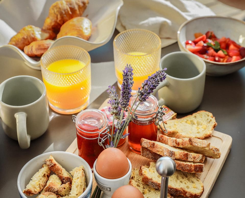 Food and drinks, Food, Breakfast, Continental breakfast