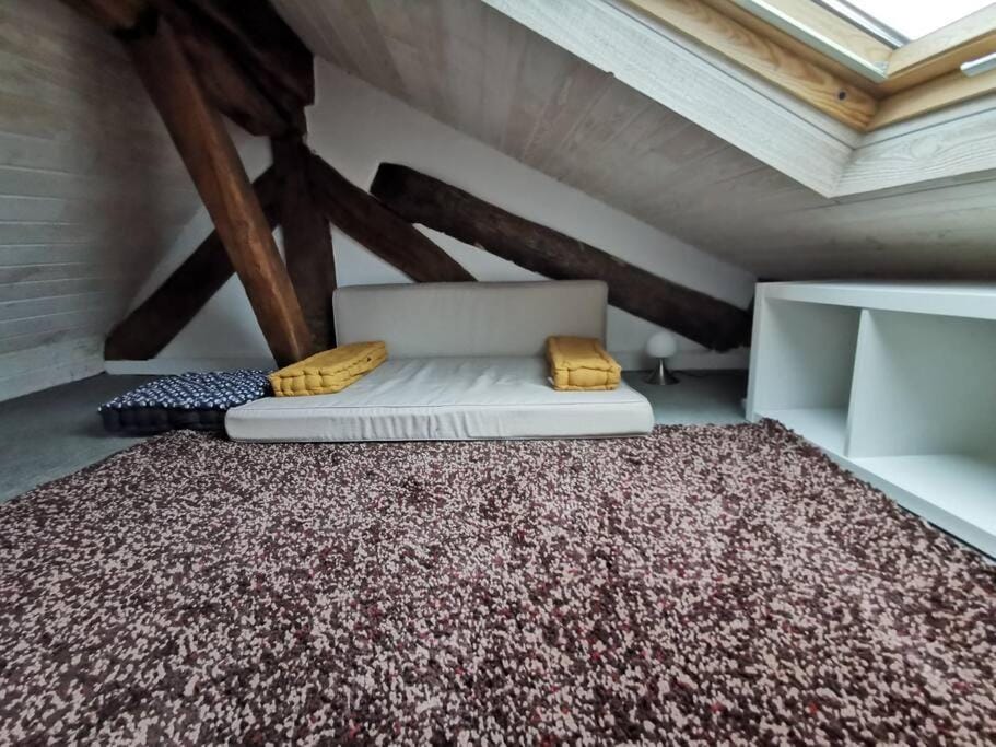 4 mins RER - St Germain en Laye Super Center - Wei&Pei Apartment Apartment in Saint-Germain-en-Laye