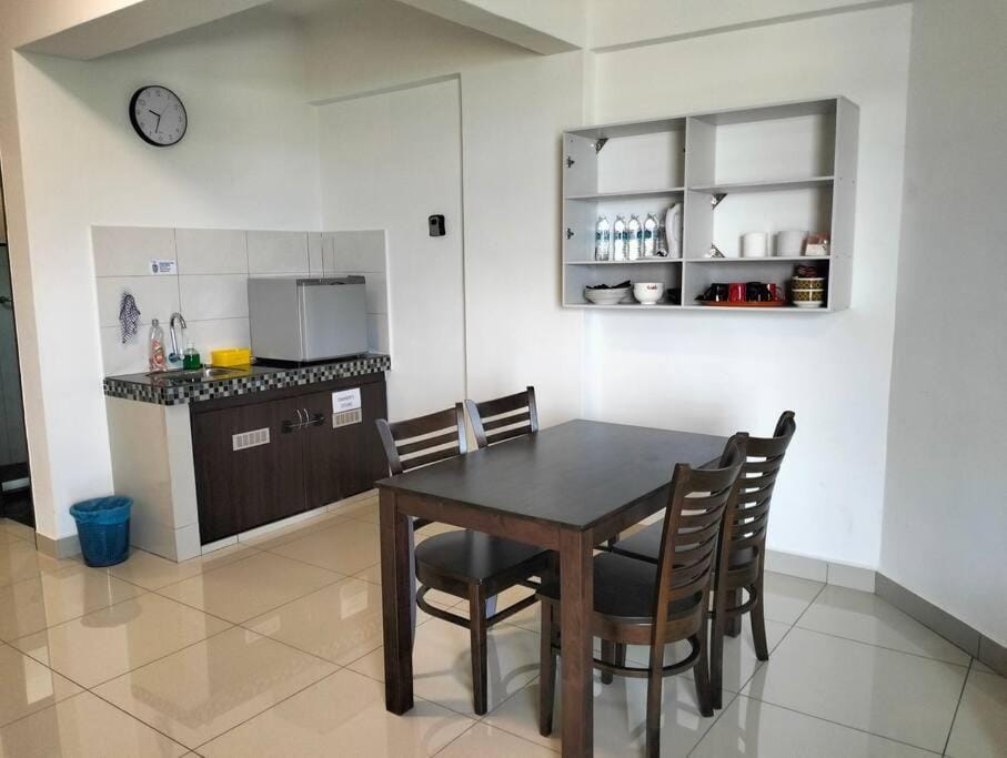Marina Heights Home Suite Teluk Batik Apartment in Perak