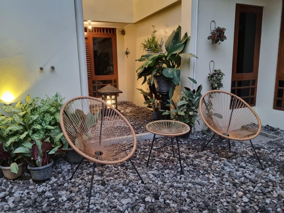 Seating area, Garden view
