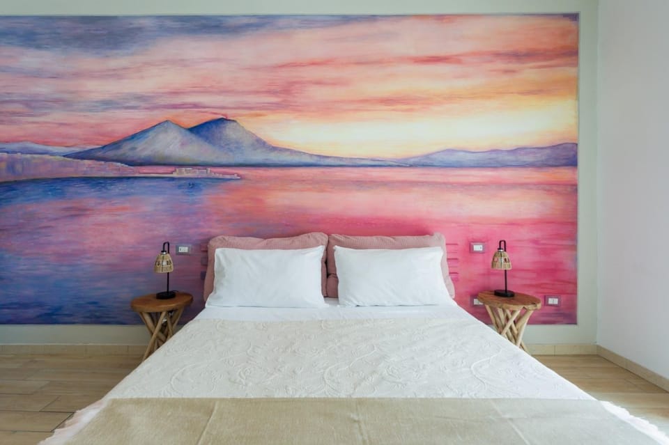 Bed, Photo of the whole room, Decorative detail, Bedroom