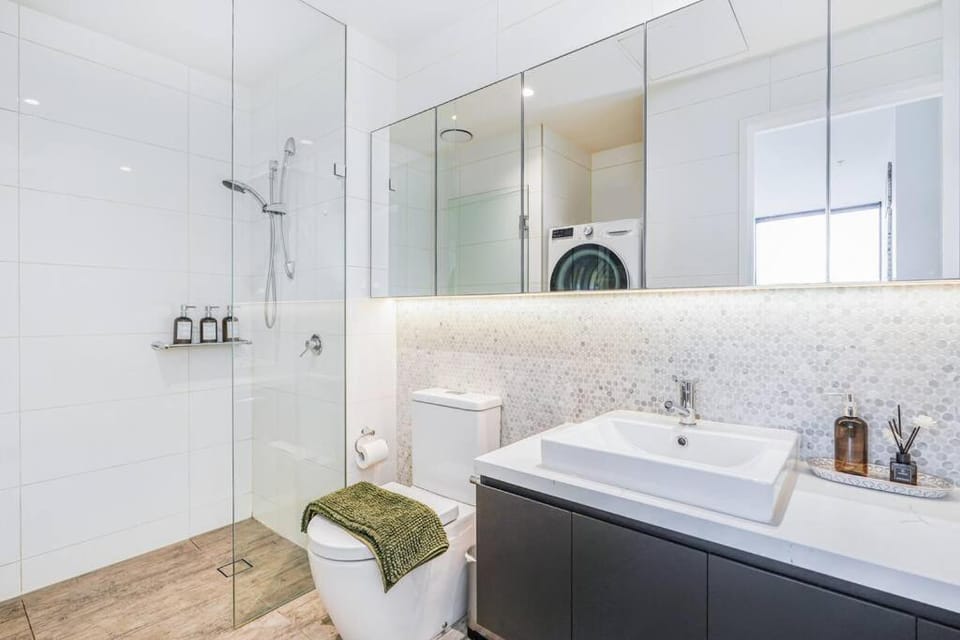 Shower, Bathroom, towels