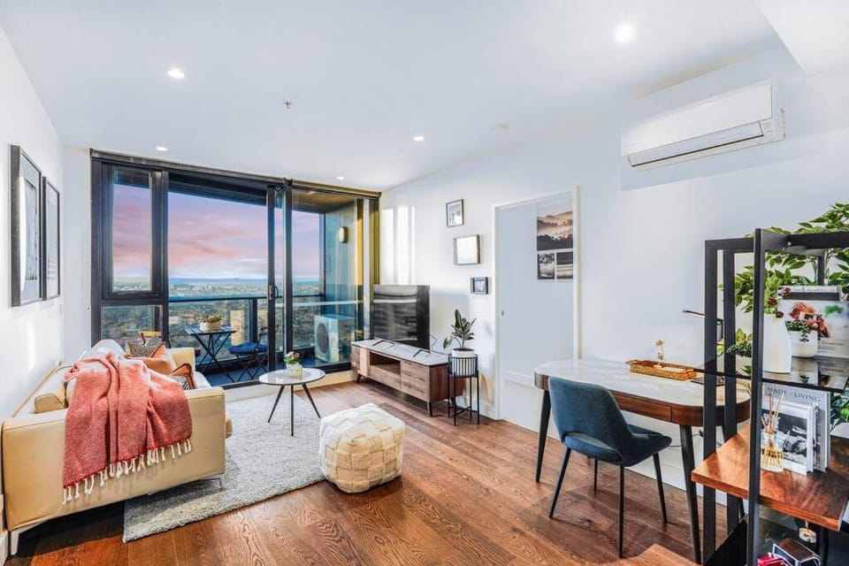 Communal lounge/ TV room, Living room, air conditioner