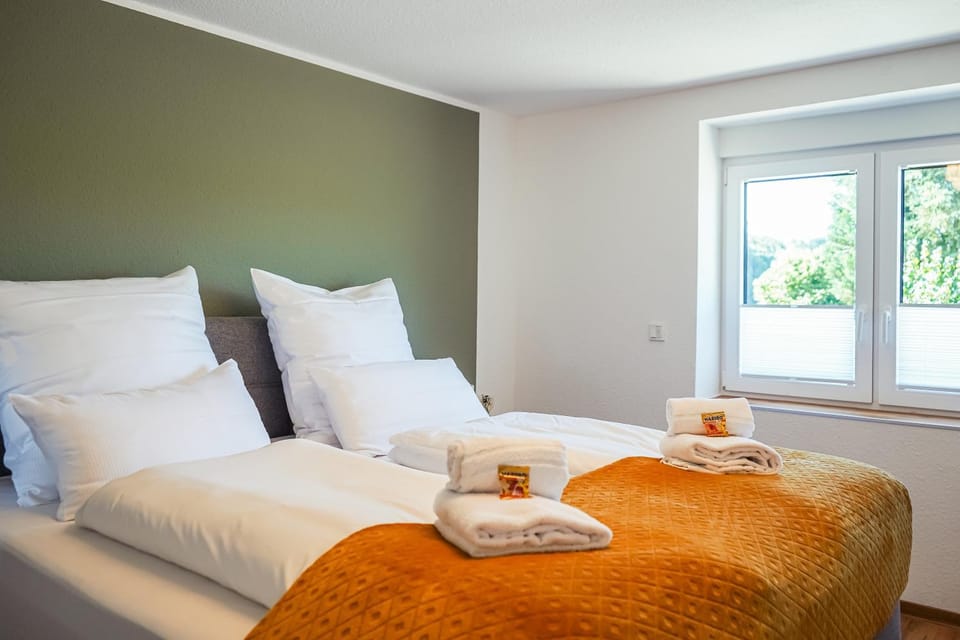 Bed, Photo of the whole room, Bedroom, towels