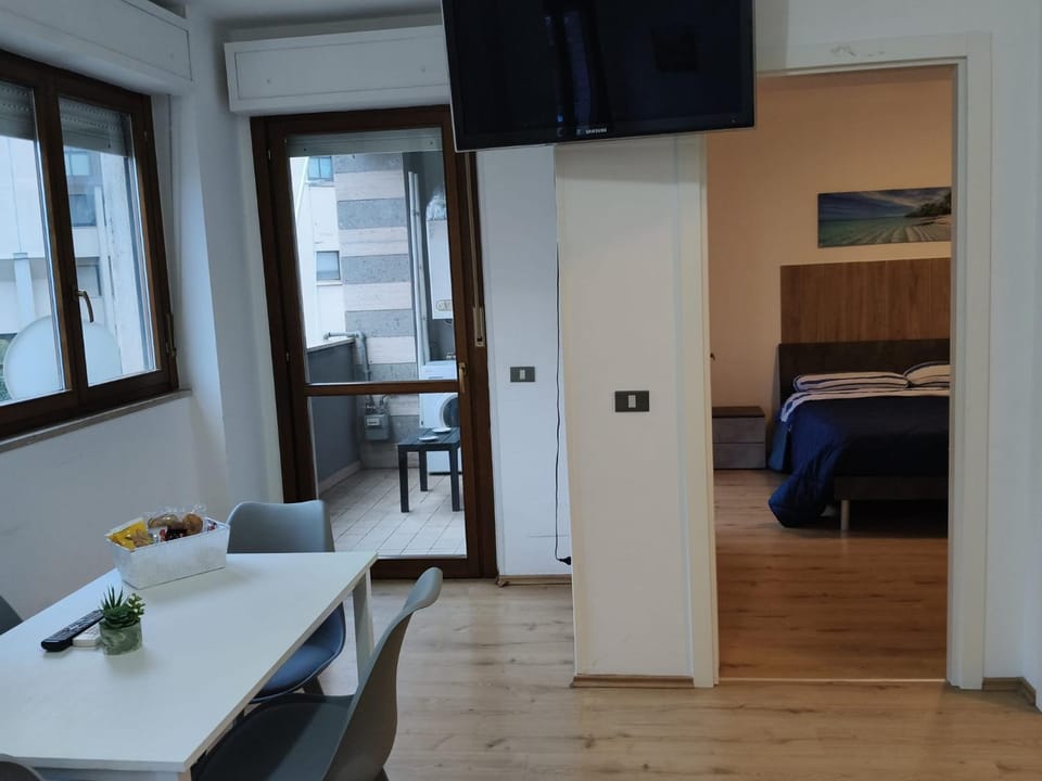 TV and multimedia, Dining area