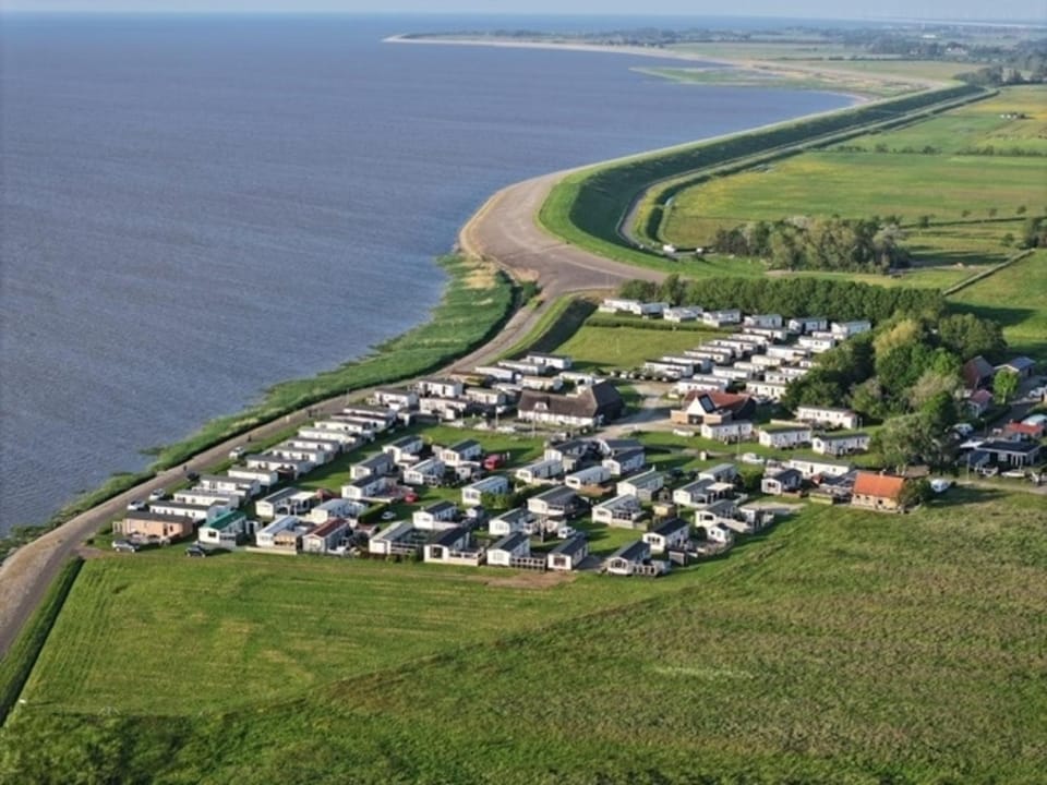 Nr 90 Neues, ruhiges Ferienhaus direkt am Wattenmeer, hundefreundlich, komplett eingezäunt House in North Holland (province)
