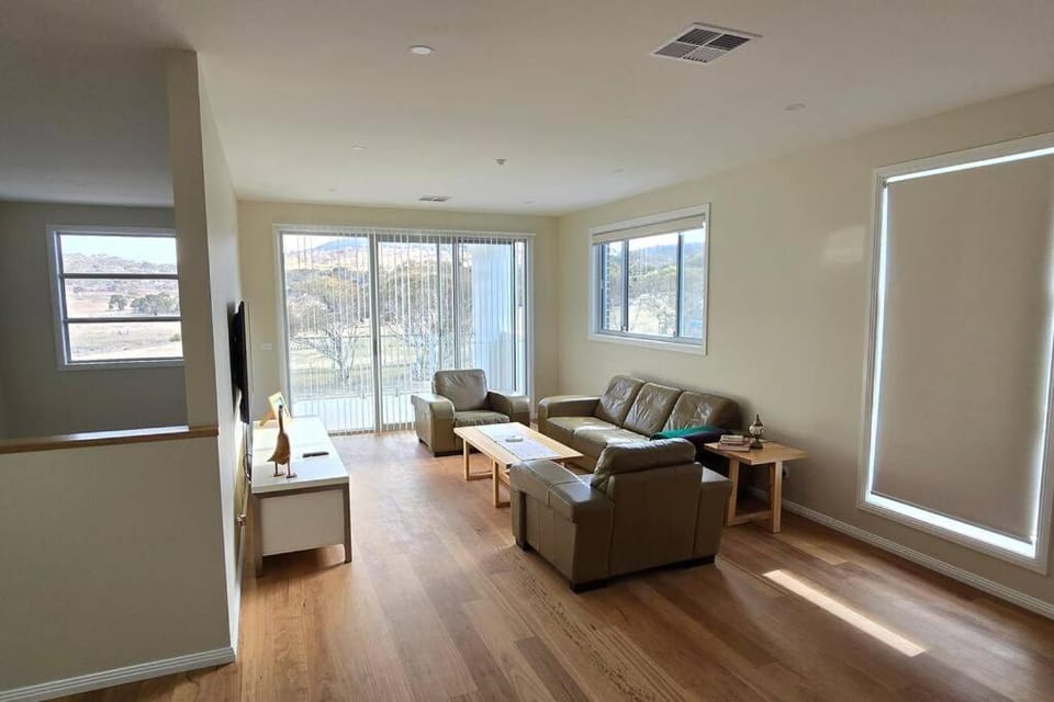 Magnolia Place House in Jindabyne