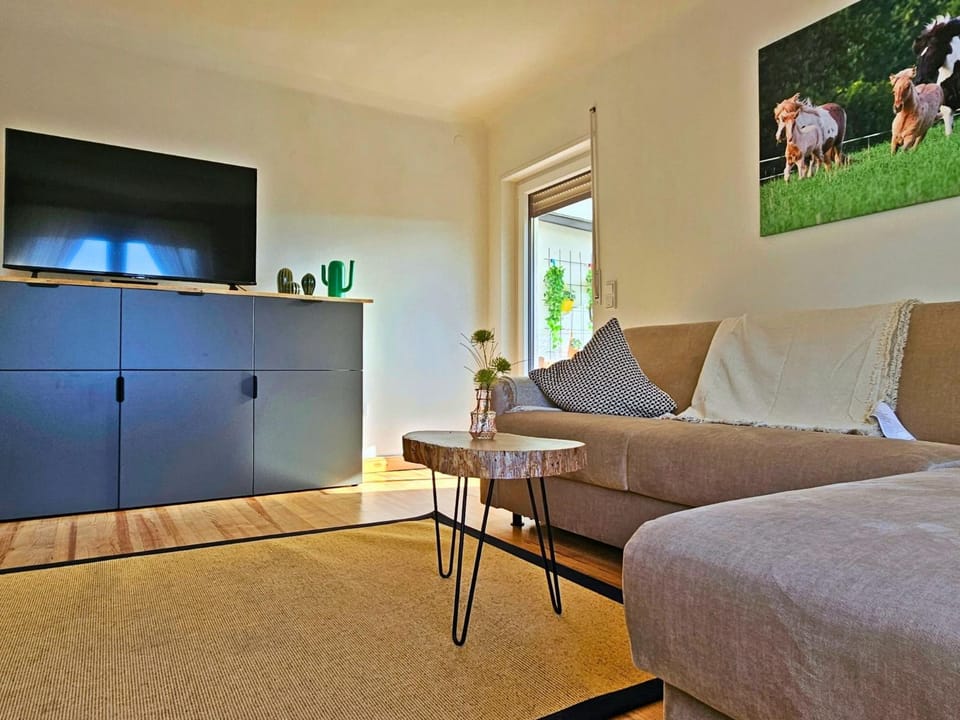 Living room, Photo of the whole room, Seating area