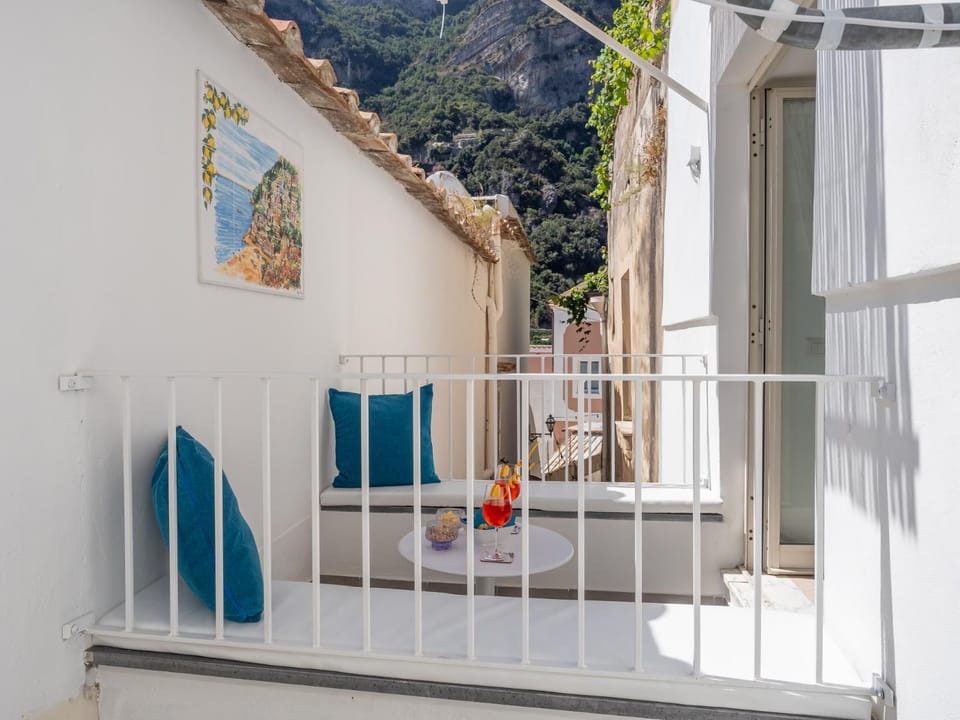 Patio, Day, View (from property/room), Balcony/Terrace, Balcony/Terrace, Mountain view