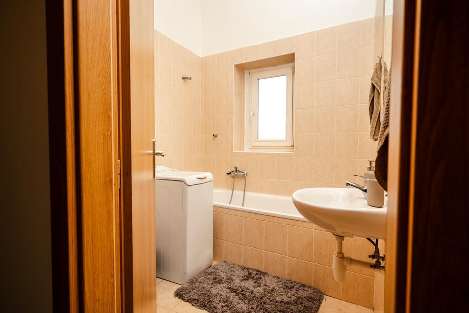 Bathroom, washing machine