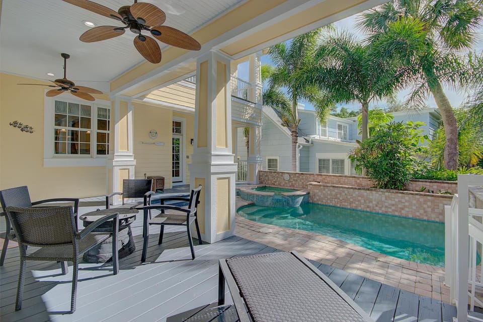 Ultimate Island Getaway - Monthly Beach Rental House in Clearwater Beach