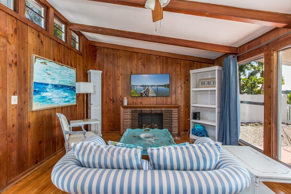 Coastal Escape - Indian Rocks Beach House in Indian Rocks Beach