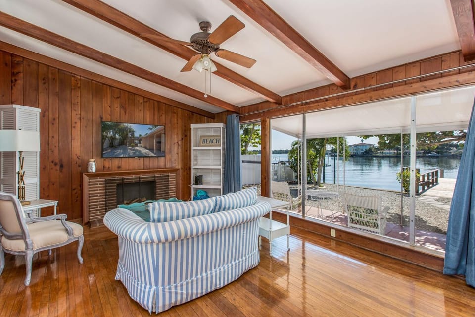 Coastal Escape - Indian Rocks Beach House in Indian Rocks Beach