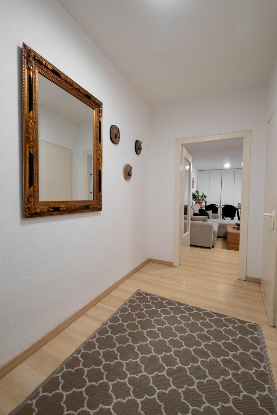 Living room, Photo of the whole room