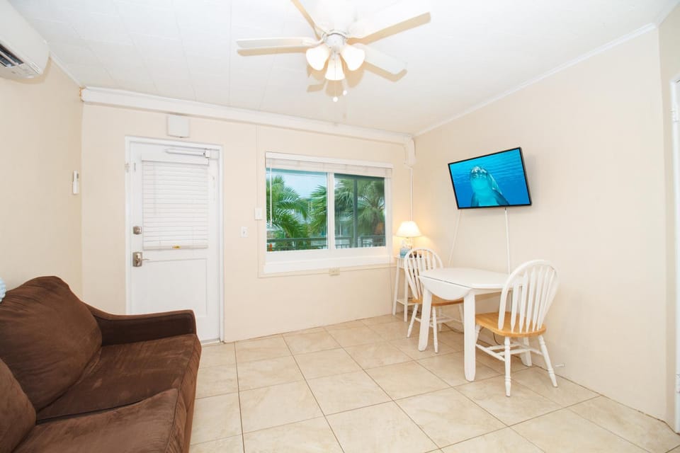 Tropic Terrace #41 - Beachfront Resort Resort in Treasure Island