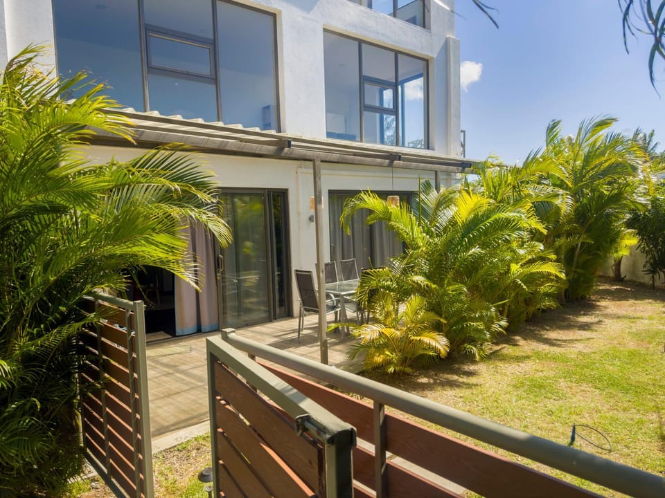 Property building, Garden