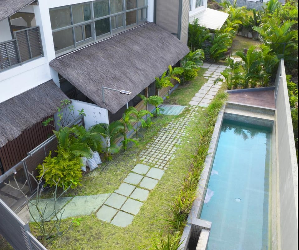 Garden, Swimming pool