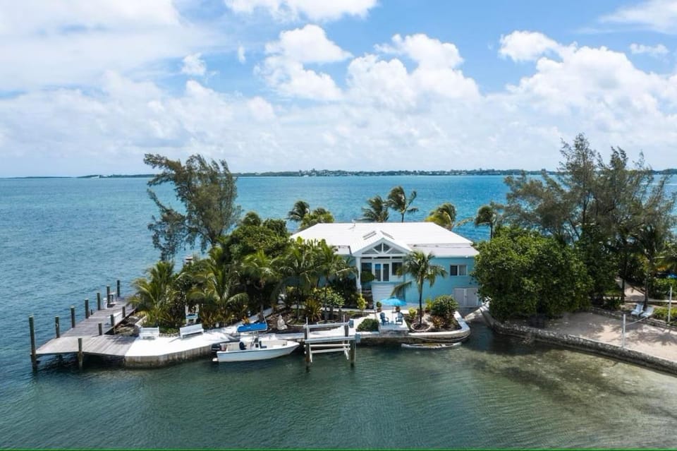 Middle Cay Estate estate House in North Eleuthera