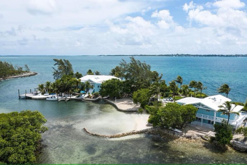 Middle Cay Estate estate House in North Eleuthera