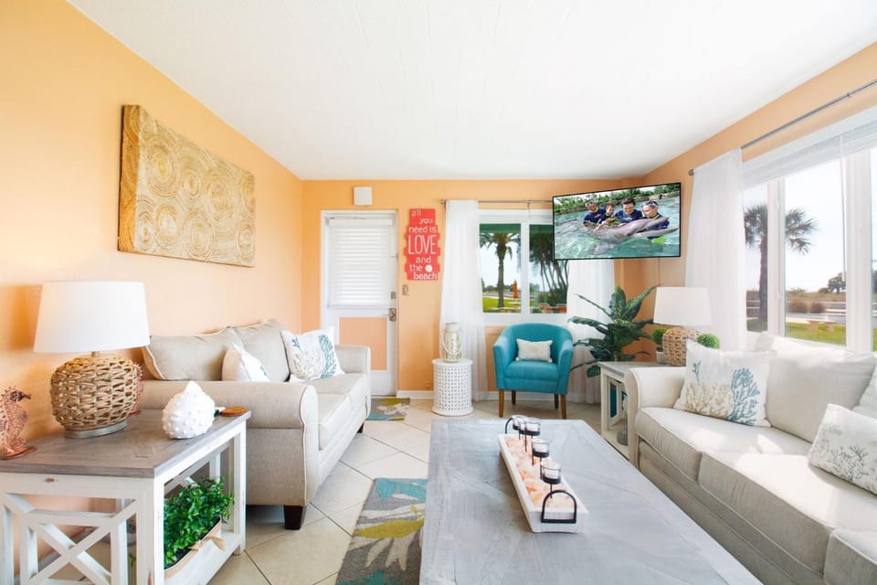 Tropic Terrace Resort #26 - Beach View Suite Resort in Treasure Island