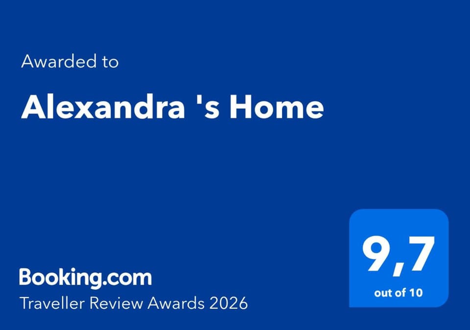 Alexandra 's Home Apartment in Athens