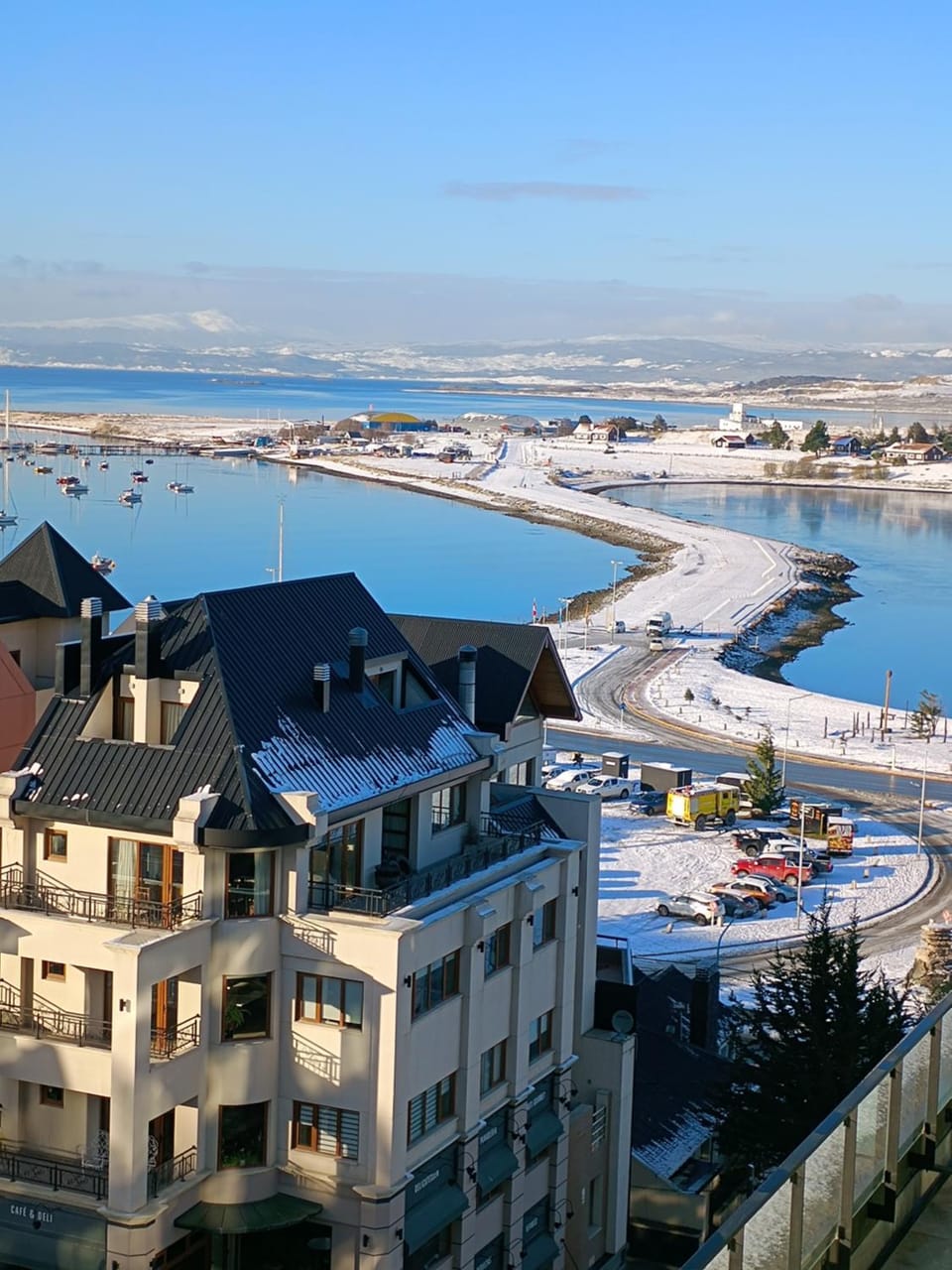 Nearby landmark, Day, Natural landscape, Winter, Beach, City view, Sea view
