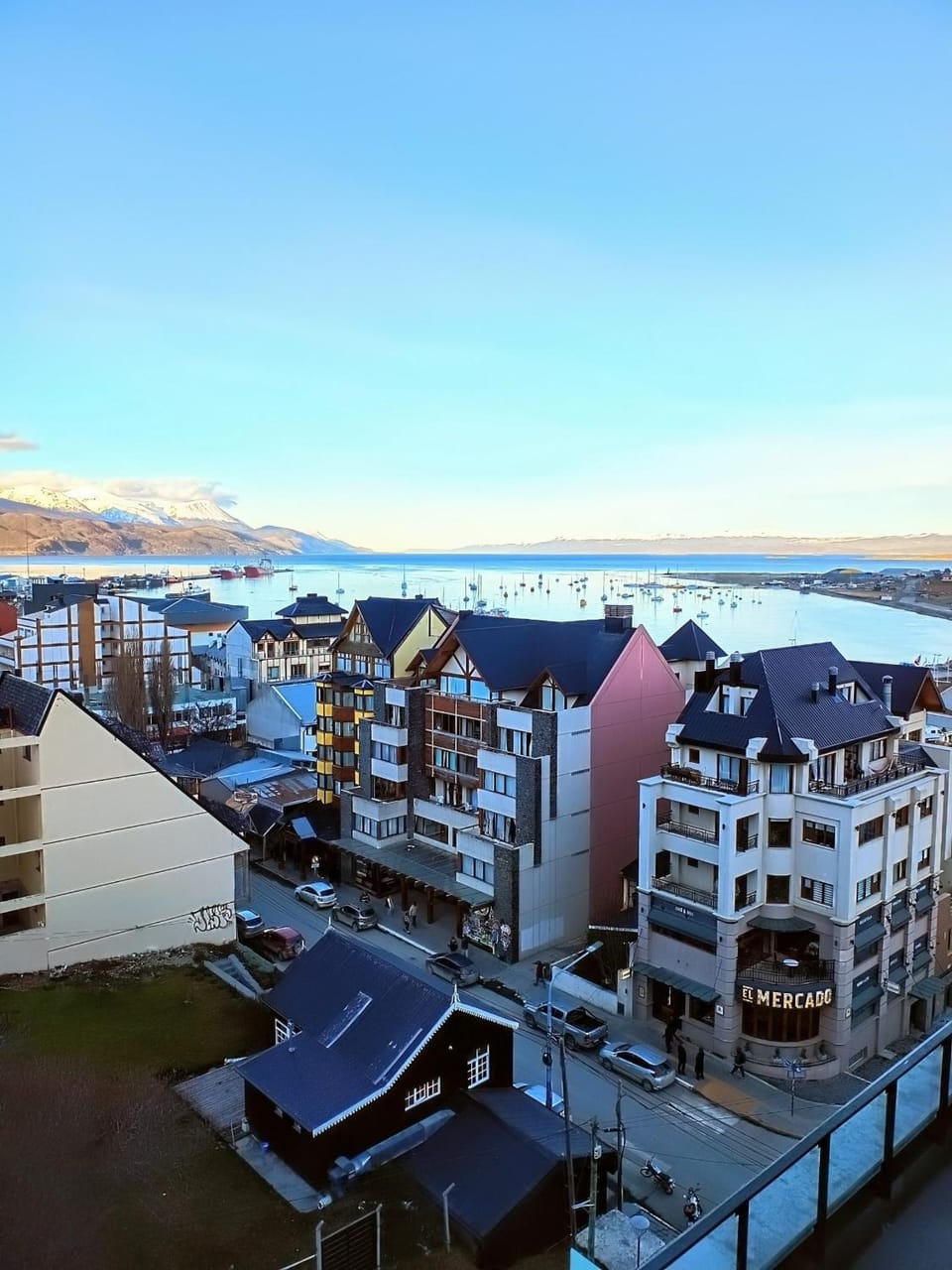 Day, Neighbourhood, Natural landscape, City view, Mountain view, Sea view